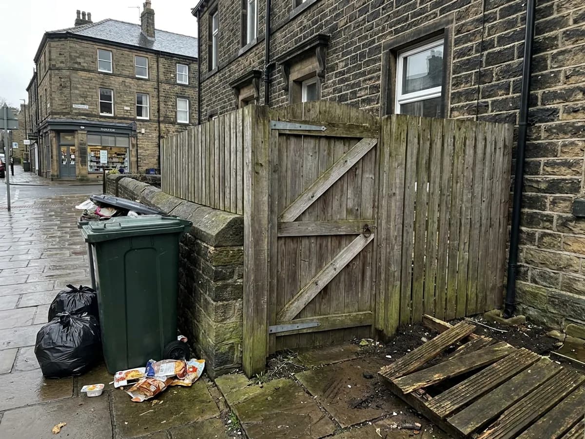 Fox activity signs checked around a waste and boundary area in Ilkley